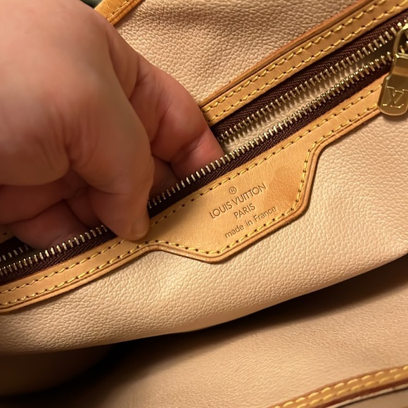 Louis Vuitton monogram Marais bucket bag - Picture 15 of 15